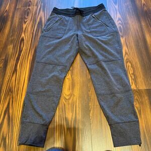 Athleta Flux Street Jogger Size M